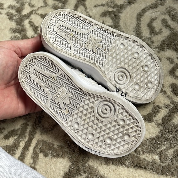 Adidas X Disney Goofy Print sneakers size 6.5 kids - Picture 4 of 8